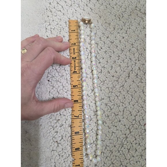 Vtg White Aurora Borealis AB Faceted Glass Bead Necklace Decorative Box Clasp - Picture 12 of 14